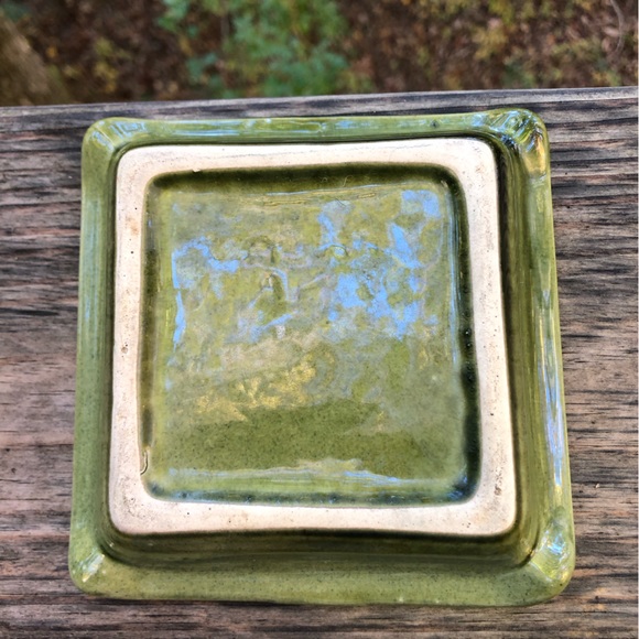 Vintage 50's Avocado Green Ashtray Marked Clayburn - Picture 3 of 4